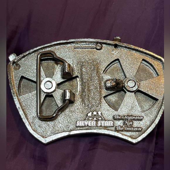 Turntable Belt Buckle - Picture 4 of 6